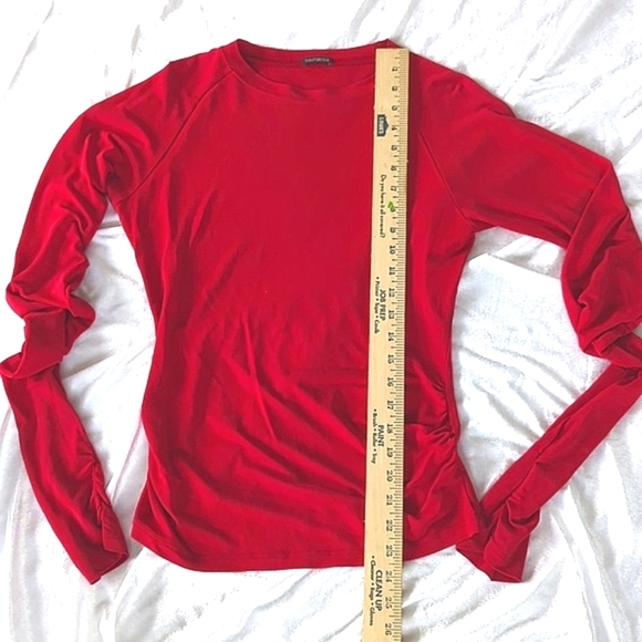 Sculpture Silk Top, silk fitted and ruched, Red.  Size M NWOT - Picture 3 of 9